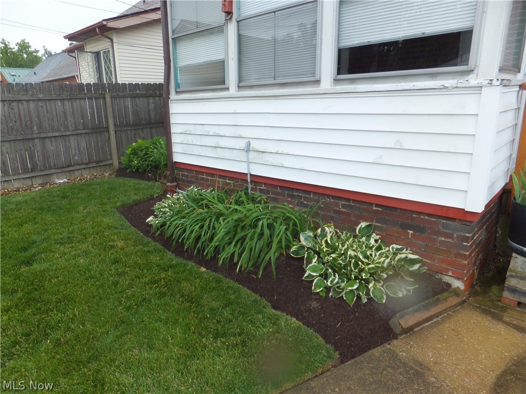 6102 Orchard Grove Avenue Cleveland OH 44144