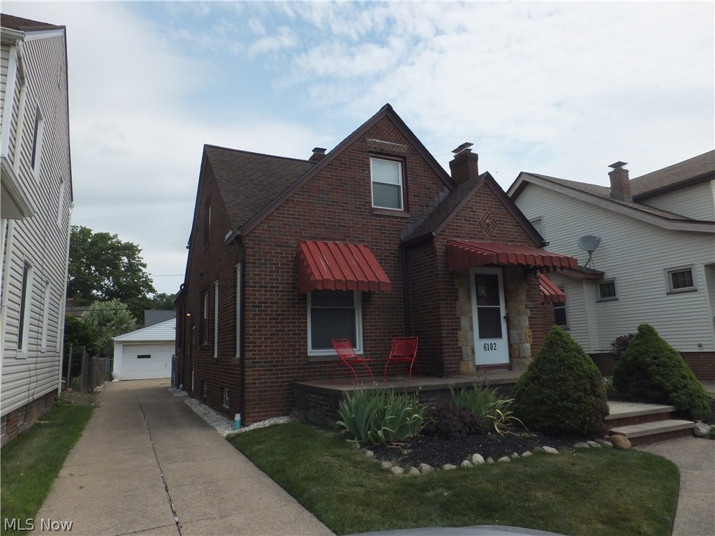 6102 Orchard Grove Avenue Cleveland OH 44144