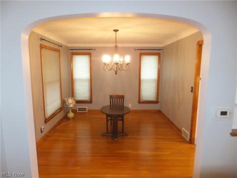6102 Orchard Grove Avenue Cleveland OH 44144