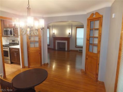 6102 Orchard Grove Avenue Cleveland OH 44144