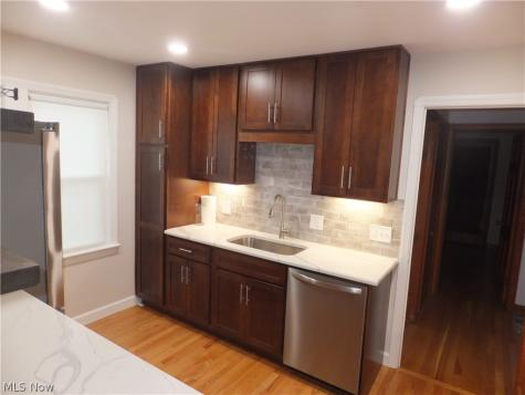 6102 Orchard Grove Avenue Cleveland OH 44144