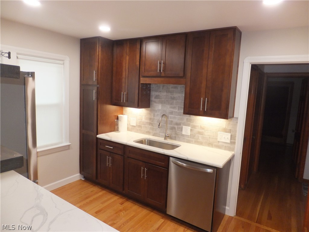6102 Orchard Grove Avenue Cleveland OH 44144