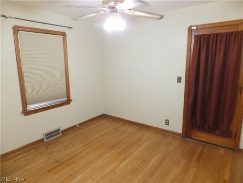 6102 Orchard Grove Avenue Cleveland OH 44144