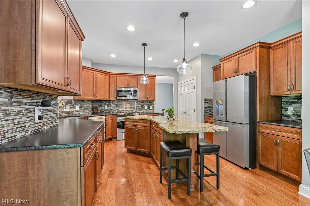 522 Long Cove Avon Lake OH 44012