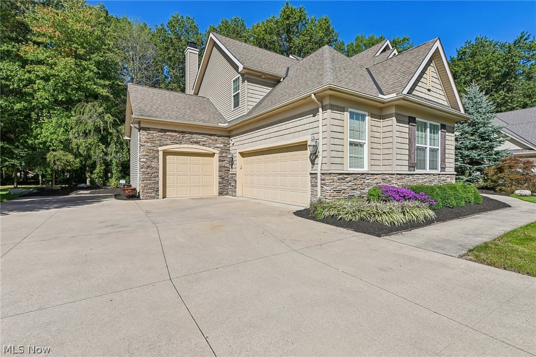 522 Long Cove Avon Lake OH 44012
