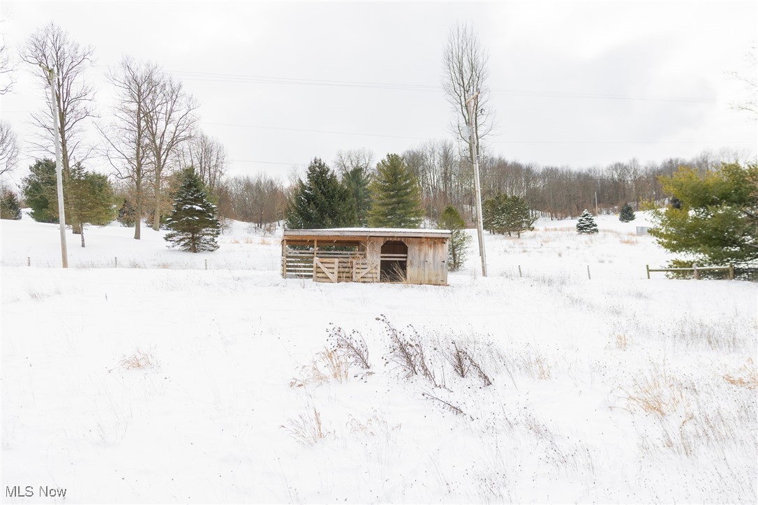 3640 NW Hope Road Magnolia OH 44643