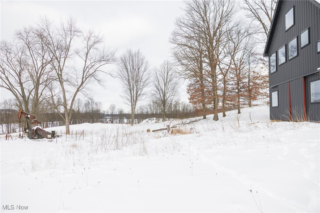 3640 NW Hope Road Magnolia OH 44643