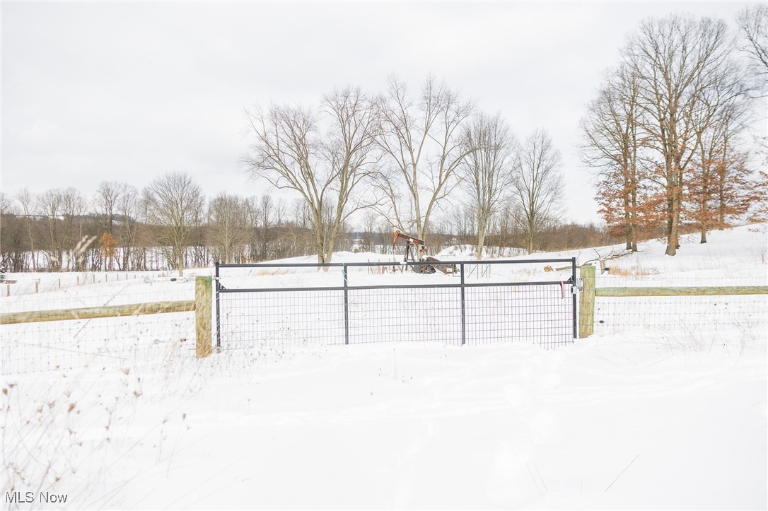 3640 NW Hope Road Magnolia OH 44643