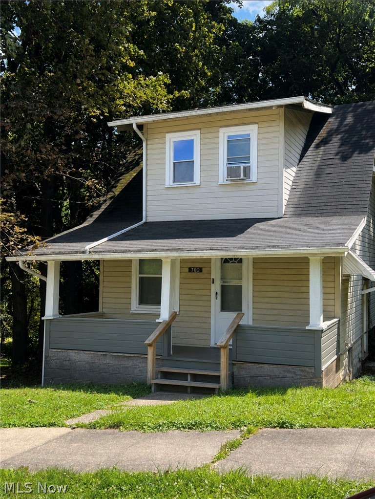 702 W Thornton Street Akron OH 44307