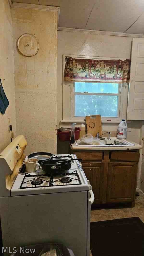 702 W Thornton Street Akron OH 44307