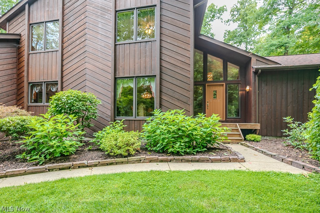 9731 Riverwood Lane Auburn OH 44023
