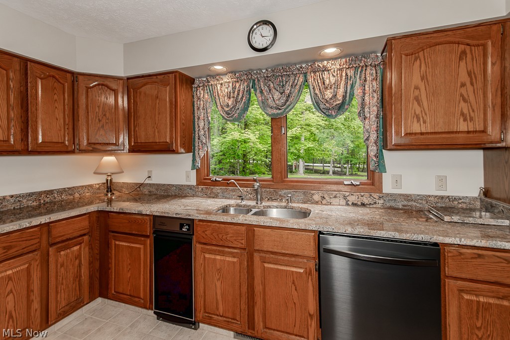 9731 Riverwood Lane Auburn OH 44023