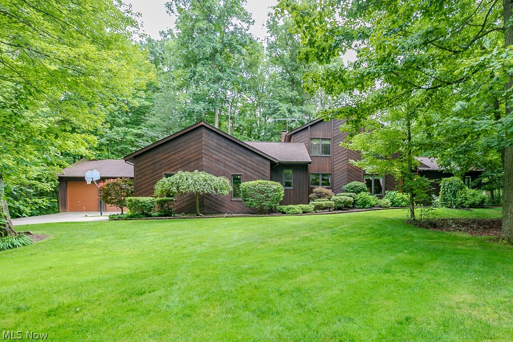 9731 Riverwood Lane Auburn OH 44023
