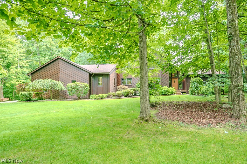 9731 Riverwood Lane Auburn OH 44023