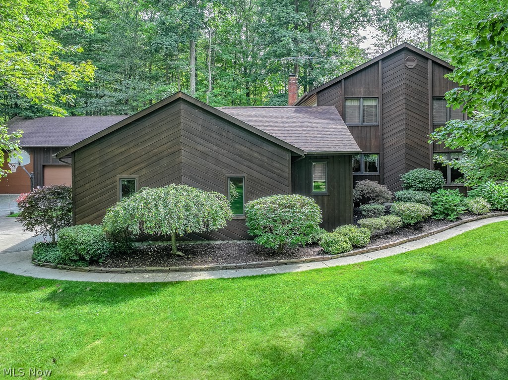 9731 Riverwood Lane Auburn OH 44023
