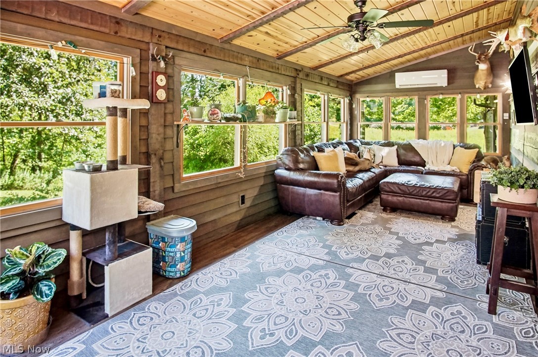 2630 Red Fox Duncan Falls OH 43734