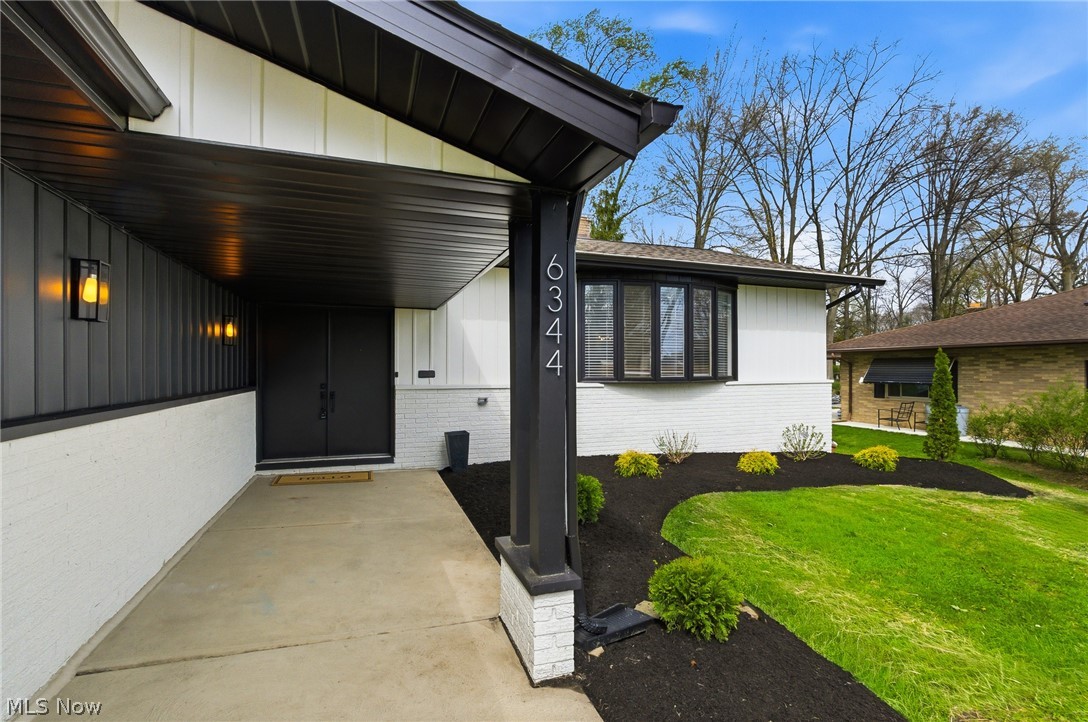 6344 Gale Drive Seven Hills OH 44131