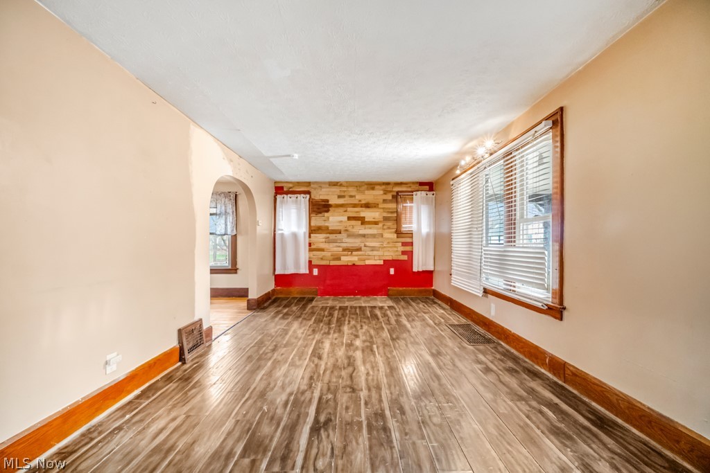 604 Walton Street Ravenna OH 44266