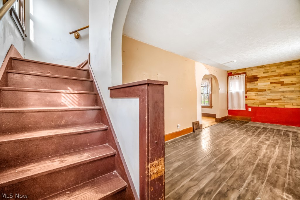 604 Walton Street Ravenna OH 44266