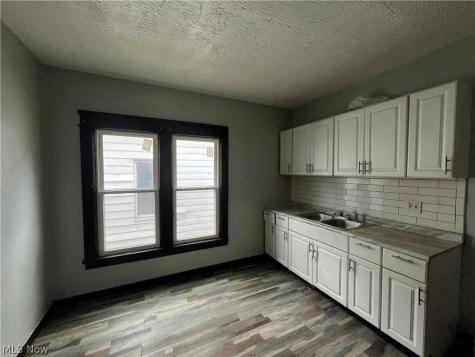7428 Ottawa Road Cleveland OH 44105