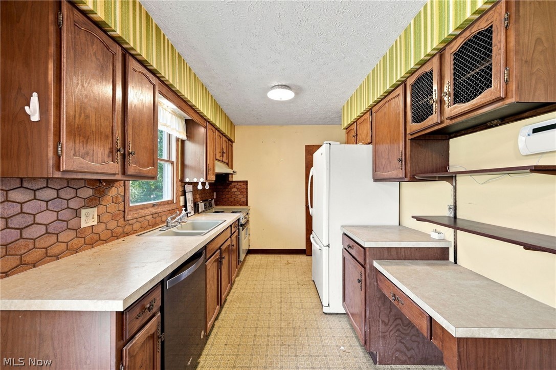 3197 Greenbrier Drive Norton OH 44203