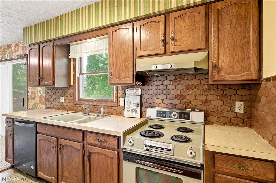 3197 Greenbrier Drive Norton OH 44203