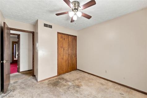 3197 Greenbrier Drive Norton OH 44203