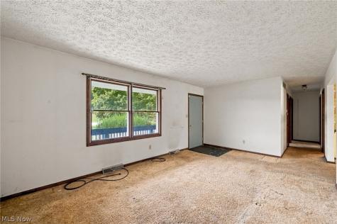 3197 Greenbrier Drive Norton OH 44203