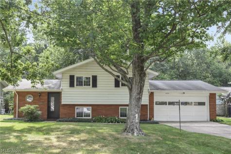 4958 Hampton Drive North Olmsted OH 44070