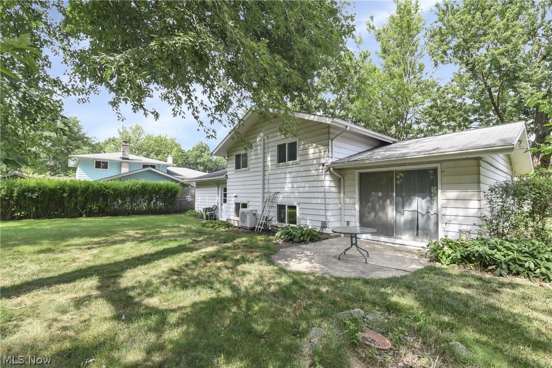 4958 Hampton Drive North Olmsted OH 44070