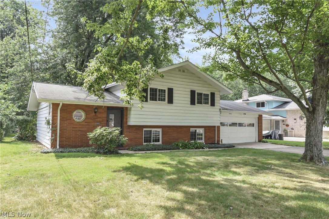4958 Hampton Drive North Olmsted OH 44070