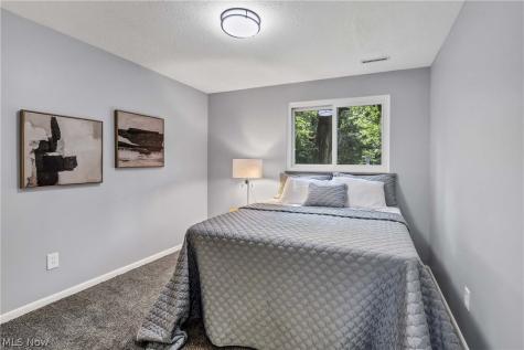 4958 Hampton Drive North Olmsted OH 44070