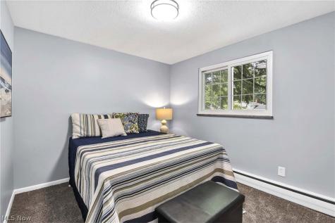 4958 Hampton Drive North Olmsted OH 44070