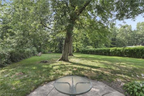 4958 Hampton Drive North Olmsted OH 44070