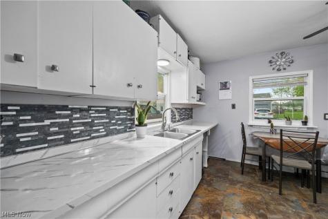 571 Hilliard Road Elyria OH 44035