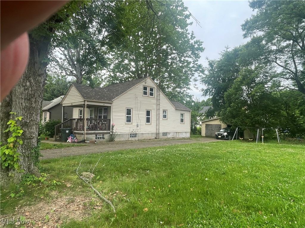 429 Gobel Avenue NE Canton OH 44704