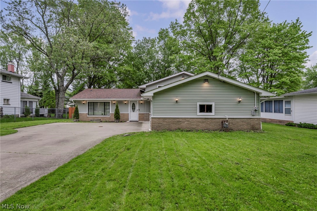7647 Mccreary Road Seven Hills OH 44131