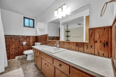 7647 Mccreary Road Seven Hills OH 44131
