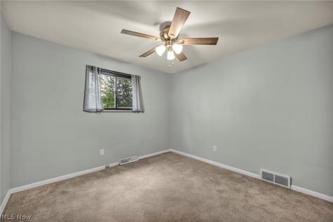 7647 Mccreary Road Seven Hills OH 44131