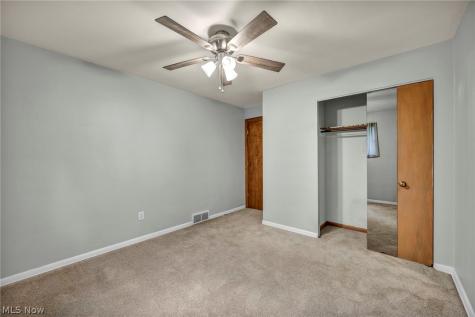 7647 Mccreary Road Seven Hills OH 44131
