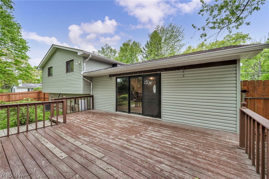 7647 Mccreary Road Seven Hills OH 44131