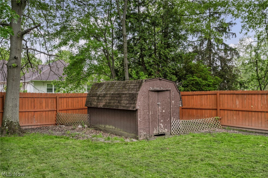 7647 Mccreary Road Seven Hills OH 44131