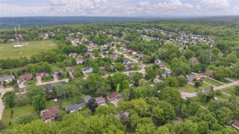 7647 Mccreary Road Seven Hills OH 44131