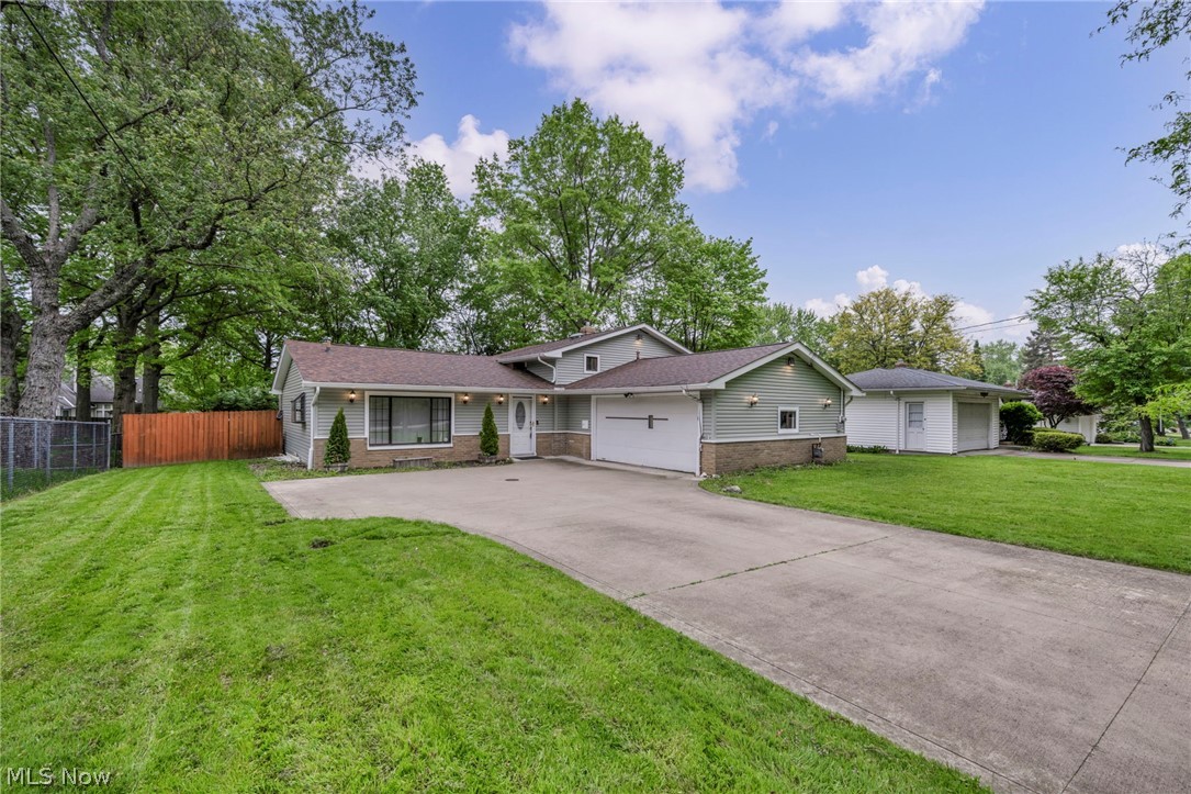7647 Mccreary Road Seven Hills OH 44131
