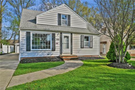 612 North Street Brooklyn Heights OH 44131