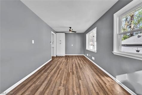 612 North Street Brooklyn Heights OH 44131