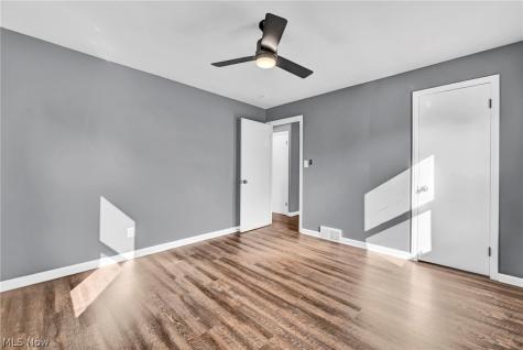 612 North Street Brooklyn Heights OH 44131