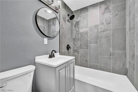 612 North Street Brooklyn Heights OH 44131