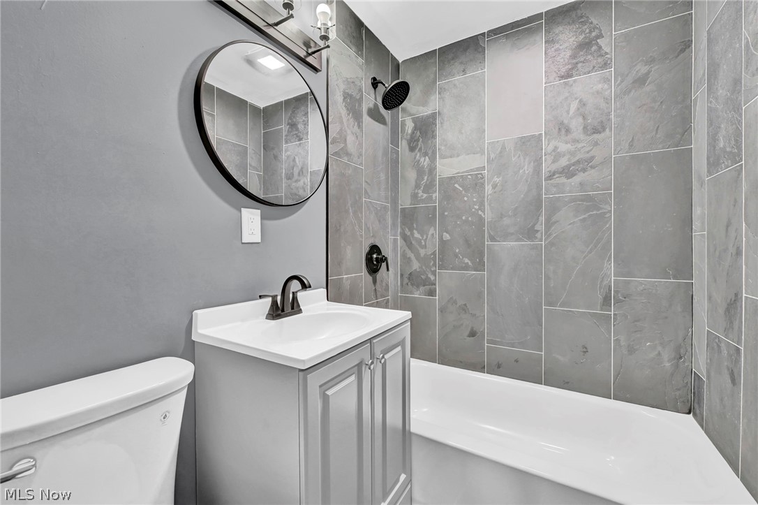612 North Street Brooklyn Heights OH 44131
