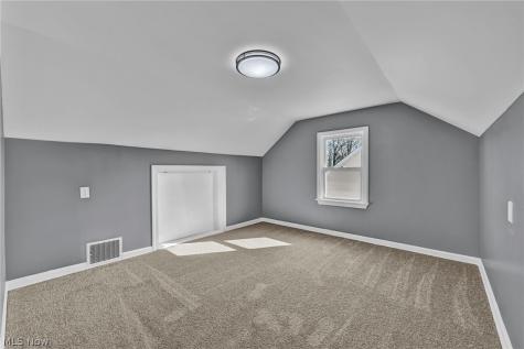 612 North Street Brooklyn Heights OH 44131